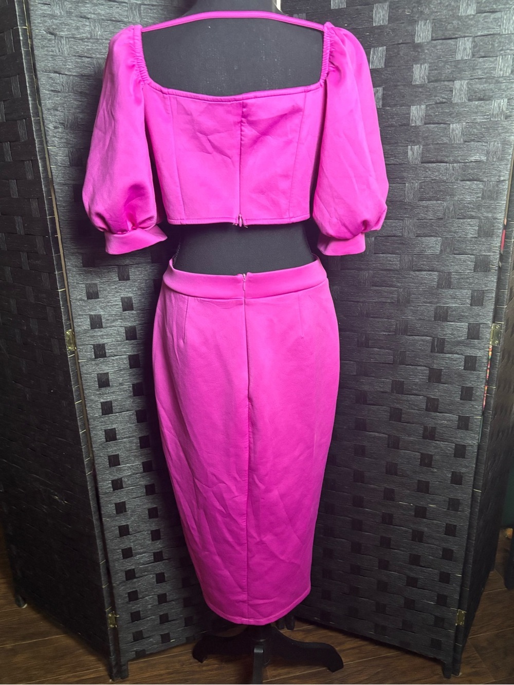 VENUS Fuchsia Puff-Sleeve Midi Skirt Set Large NWOT - Picture 11 of 12